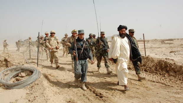 Afganistan'ın çöküşünün içinde: Taliban'ın yeniden dirilişinden Afgan kabile siyasetinin kaprislerine